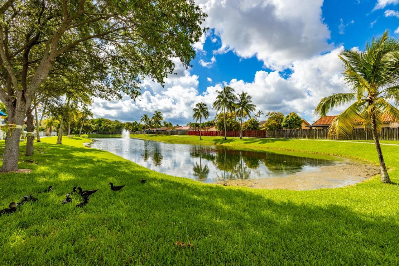Luxurious And Cozy Townhouse 3 Bedrooms 2.5 Bath Miami Exteriör bild